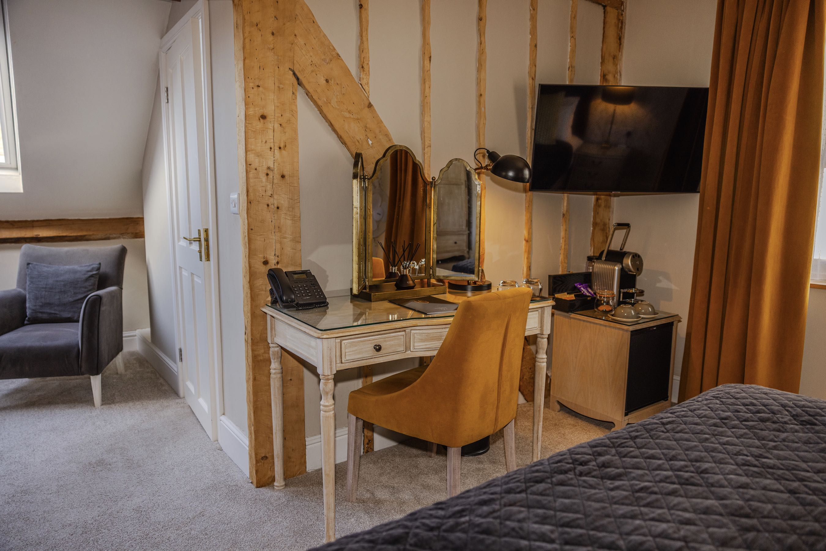 AA 5 Star Tudor Stay at Lion & Swan
