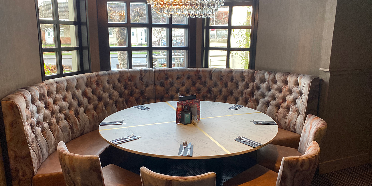 Dinner, Bed & Breakfast at The Parkville Hotel