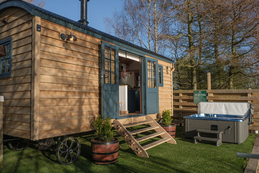 Two Night Mid-Week Stargazing Shepherd Hut Stay