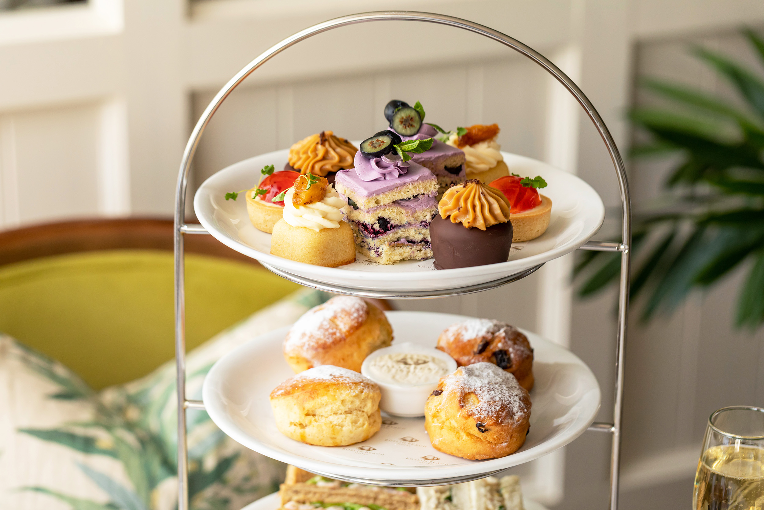 TRADITIONAL AFTERNOON TEA FOR TWO