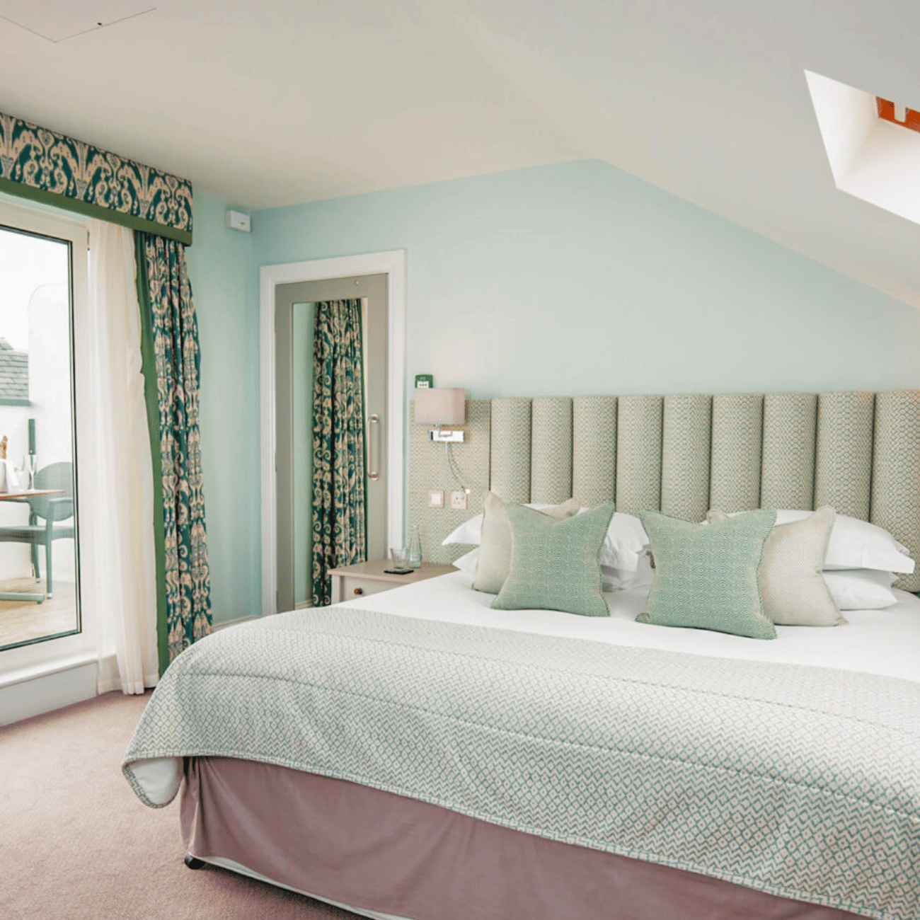 A Stay for Two in The West Park Penthouse