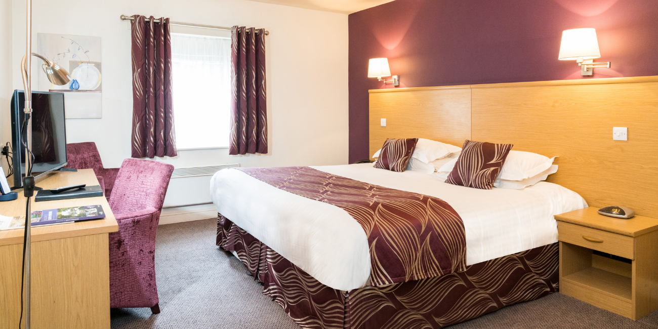 1-Night Dinner, Bed & Breakfast Stay