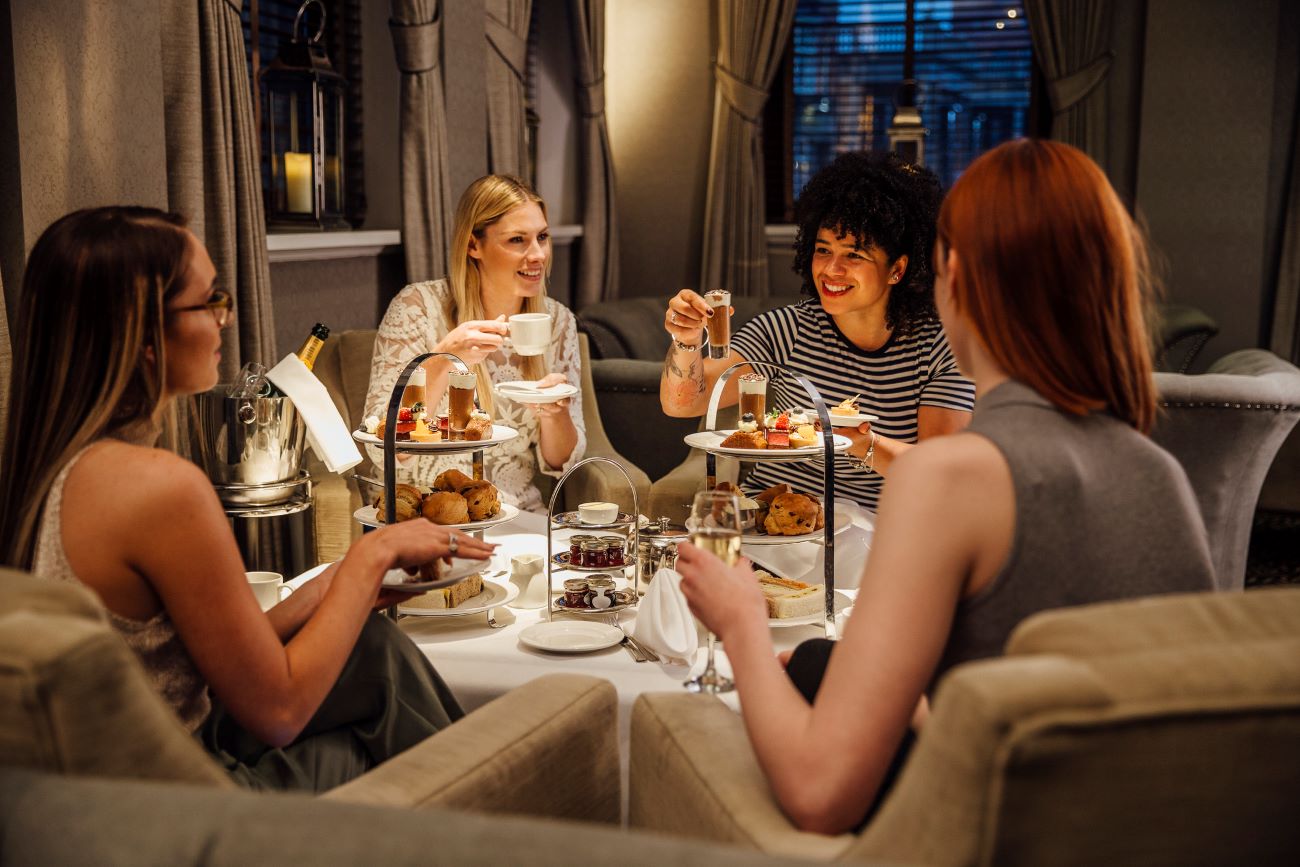 CHAMPAGNE AFTERNOON TEA