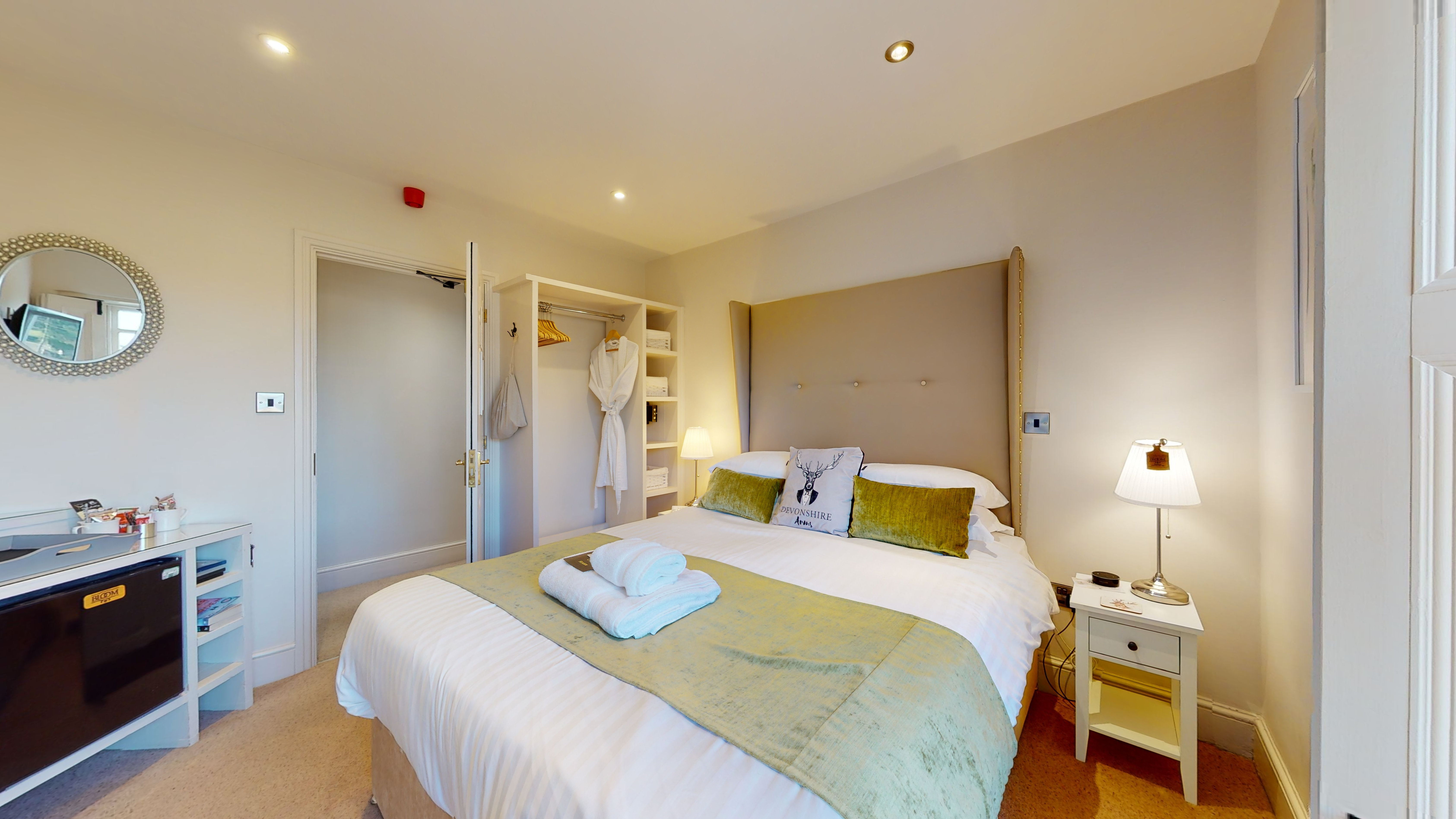 Dinner, Bed & Breakfast Voucher (Classic Room)