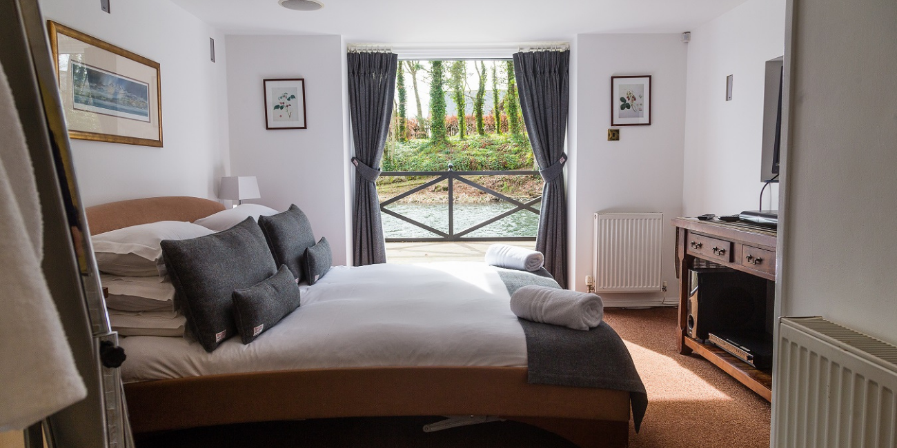 Two night weekend stay in the Leannan Boathouse