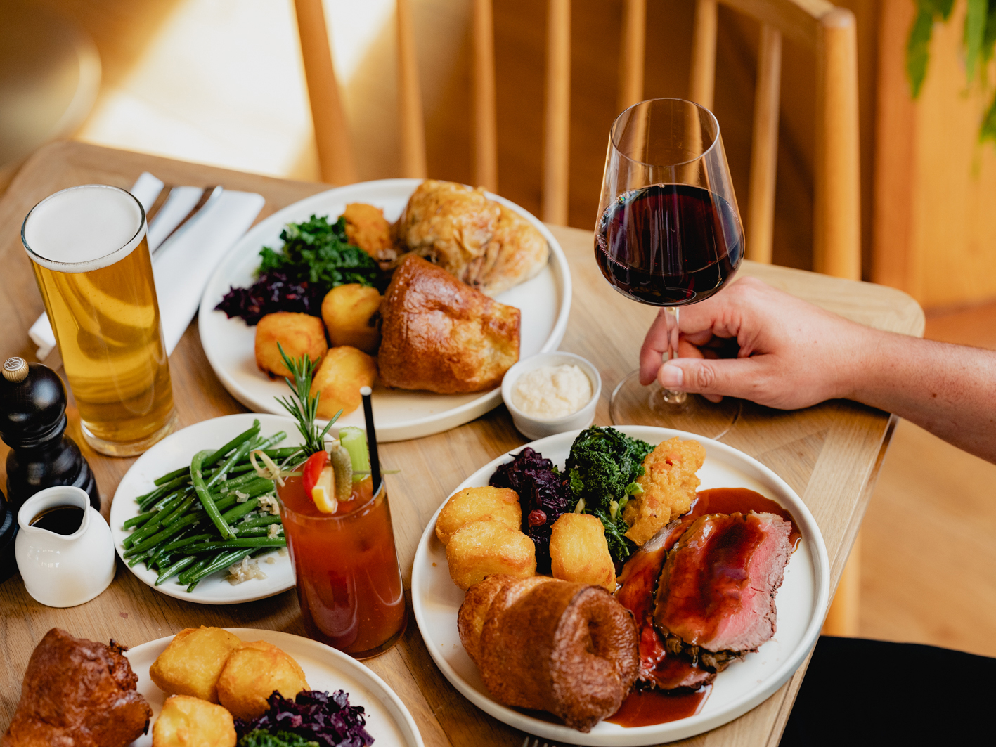 Eat & drink at The Broadcaster