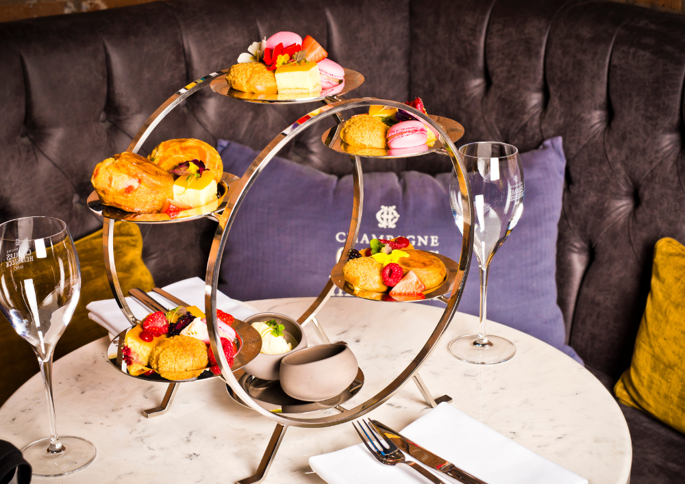 Afternoon Tea with Fizz