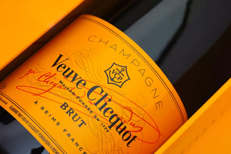 VEUVE CLICQUOT CHAMPAGNE FOR TWO