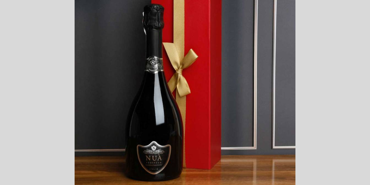 Bottle of Nua Prosecco DOC
