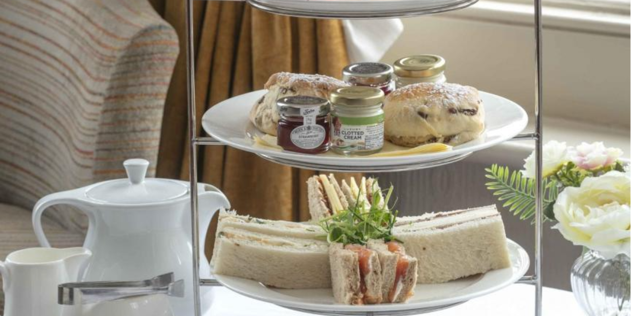 Afternoon Tea with Prosecco at Le Strange