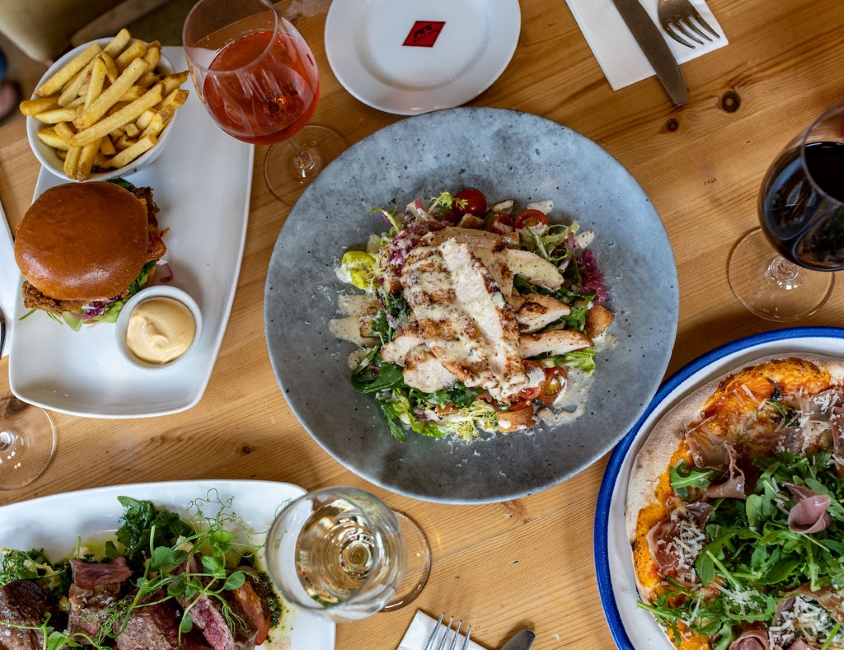 The Queen's Head Gift Card